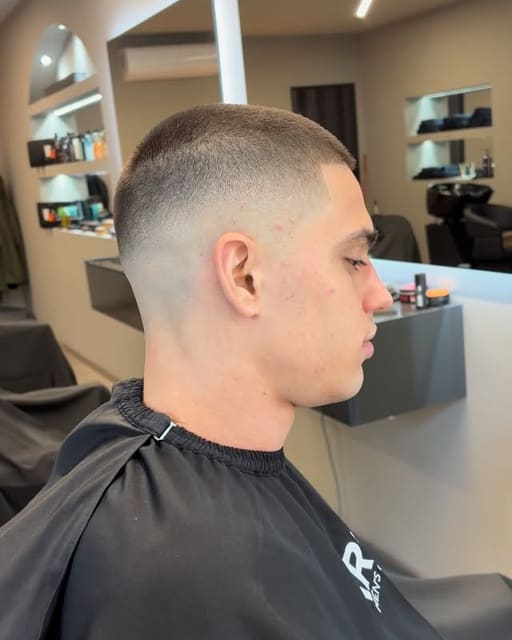 Ψηλό skin fade στο BK HAIR STUDIO