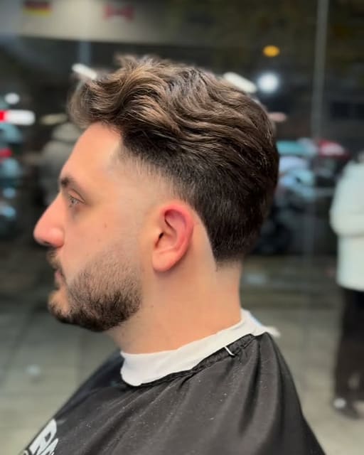 Κούρεμα σε μακριά κυματιστά μαλλιά στο BK HAIR STUDIO